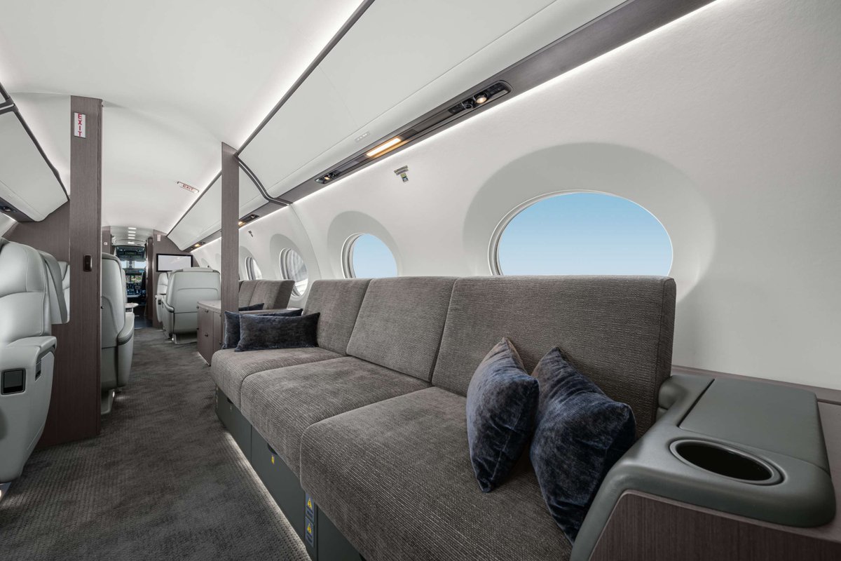 jetaviation's tweet image. Experience the world with our global charter fleet.

Model: Gulfstream G500
Seating: 13 passengers
Range: 5,000 nm | 9,260 km
Speed: 450 kts | 833 km/h
Endurance: 10:00 h

Start your journey at ow.ly/t6ZO50Sqhcp

#Aviation #BusinessAviation #FlyCharter #CharterWednesday