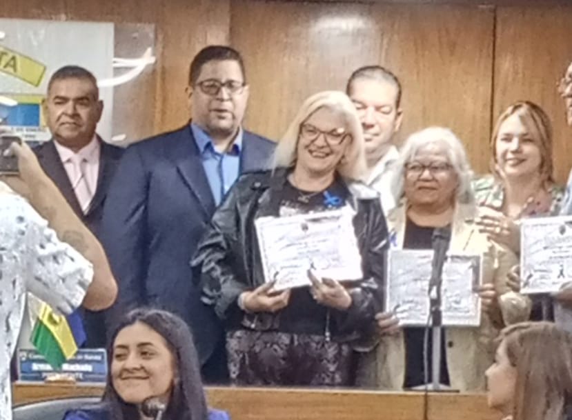 EducadoresMESR's tweet photo. #25Junio Concejo Municipal de Baruta reconoció labor de la prof  @raquel_fig en lucha contra el uso indebido e ilícito de las drogas en  Sesión Conmemoración del "Día Internacional de la Lucha  Contra el Uso Indebido y el Tráfico Ilícito de Drogas"
#SalvemosLaEducacion https://t.co/ms9T7XLLsX