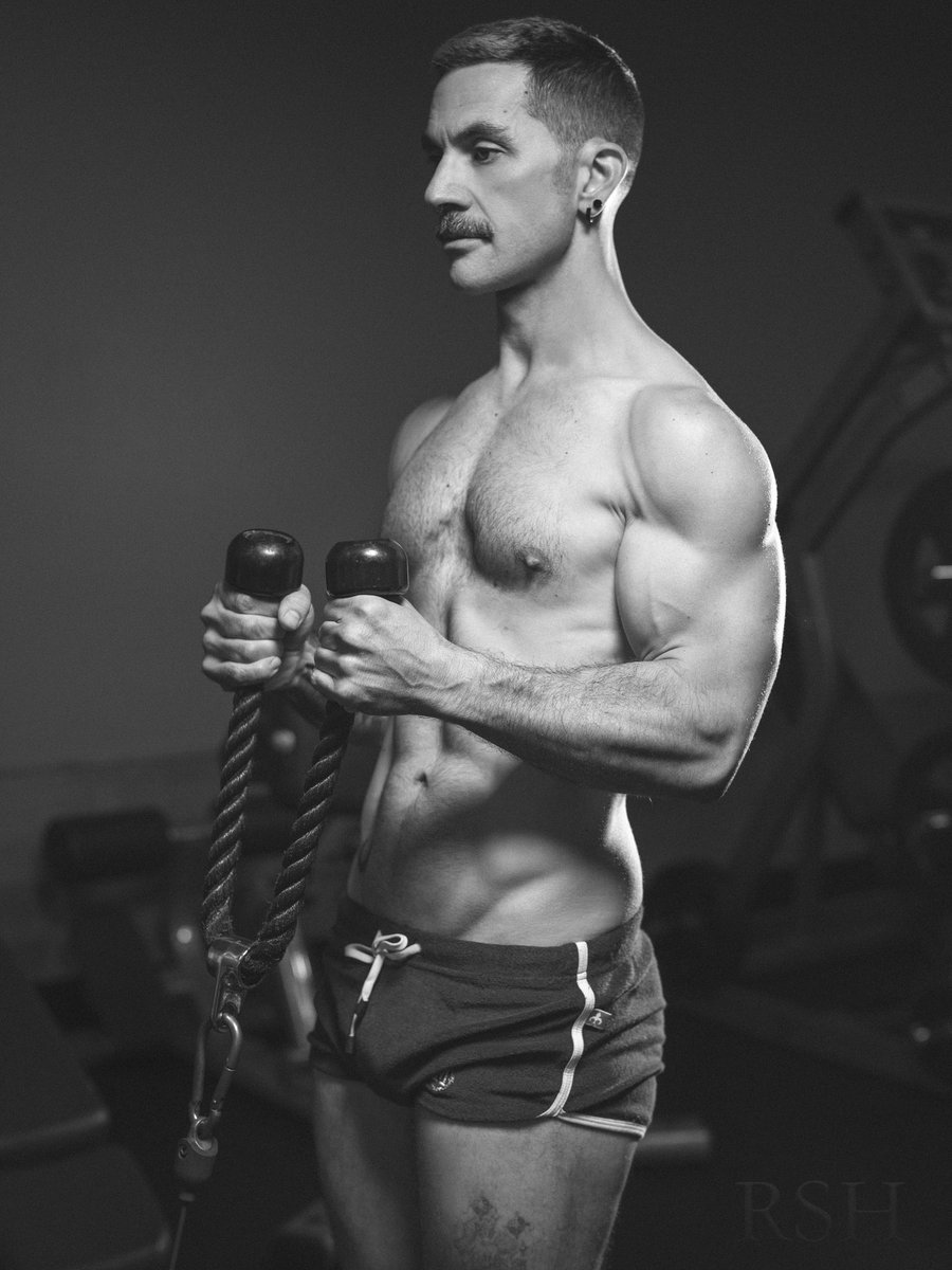 photo_rsh's tweet photo. Some recent gym pics with @lilMuscleNugget looking absolutely amazing!! 💪🏼💪🏼💪🏼

@twistedmalemag @prettymalemag @HotGuyZone @CuteHotBoys @hotdudesunlmtd https://t.co/uL6Xj2AOKl