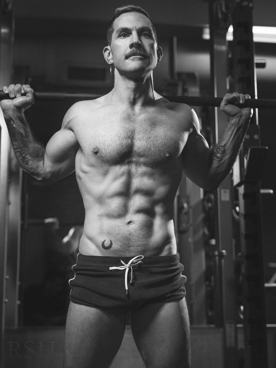 photo_rsh's tweet photo. Some recent gym pics with @lilMuscleNugget looking absolutely amazing!! 💪🏼💪🏼💪🏼

@twistedmalemag @prettymalemag @HotGuyZone @CuteHotBoys @hotdudesunlmtd https://t.co/uL6Xj2AOKl