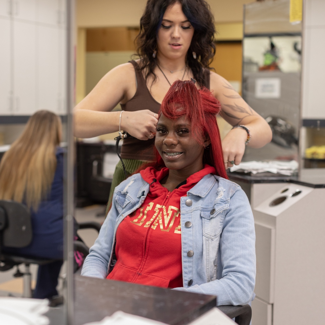 Looking for comprehensive support on your educational journey? Career Centers provide adult learners with career guidance, financial aid assistance, and job placement services! 

Let’s make your career aspirations a reality! 🚀 

#CareerTechOhio #FastTrackOhio