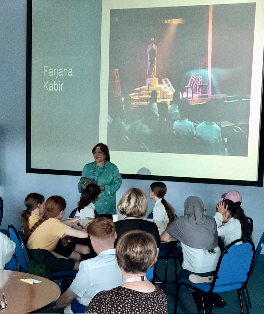 Farjanakabir8's tweet photo. Today was simply amazing! 🎉 I had the pleasure of sharing my theatre skills and storytelling with over 30 ambassadors from Year 6 classes from four schools in a fantastic Genocide Memorial #schoolslinking project in #Bolton! Truly warmed my heart.@DC_Warwick @TheatreWarwick https://t.co/eFFyf4HCBF