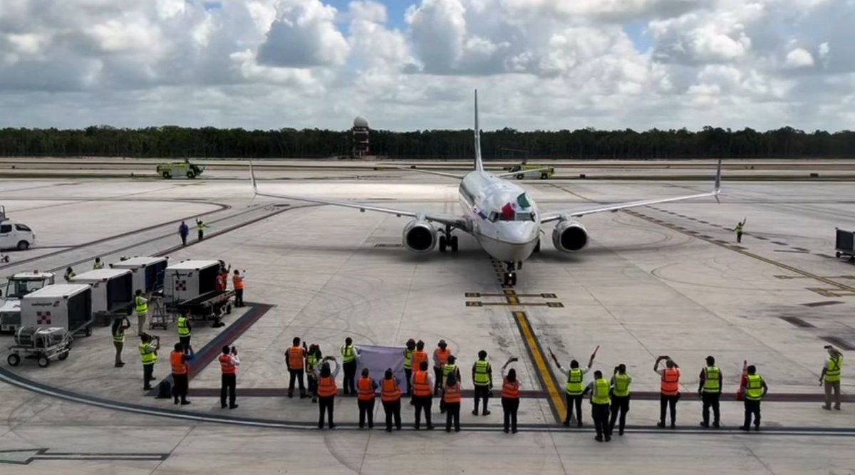 La aerolínea <a href="/CopaAirlines/">Copa Airlines</a> aterrizó por primera vez este día en el Aeropuerto Internacional de #Tulum #QuintanaRoo que ahora tendrá vuelos directos a #Panama <a href="/CPTQROO/">Consejo de Promoción Turística de Quintana Roo</a> <a href="/SECTUR_mx/">SECTUR México</a> <a href="/SedeturQROO/">Sría. de Turismo Quintana Roo</a> <a href="/TorrucoTurismo/">MiguelTorrucoMarqués</a>