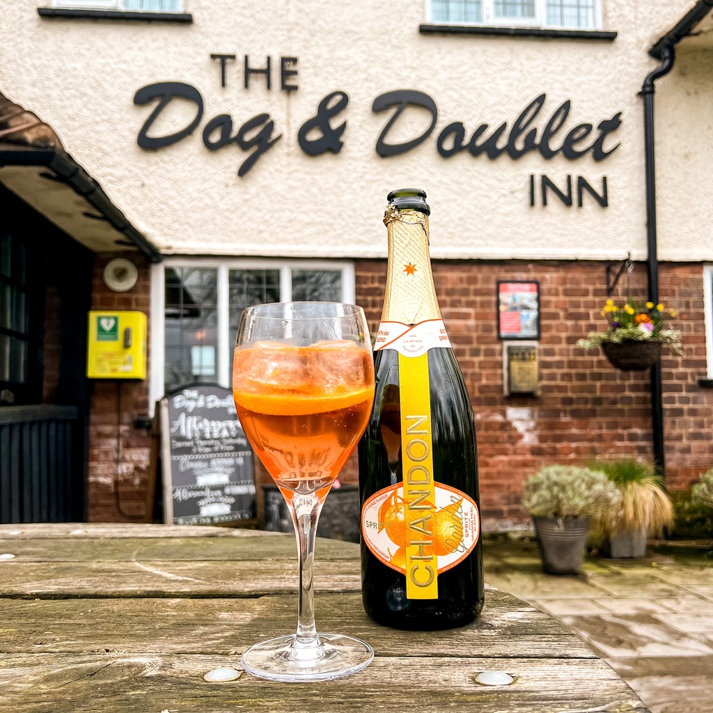 _The_LP's tweet image. This summer we're treating you to a complimentary glass of Chandon Garden Spritz when you book our Summer Spritz accommodation offer
⁠
Available at both @themoathouse and @doganddoublet
⁠
#TheLewisPartnership