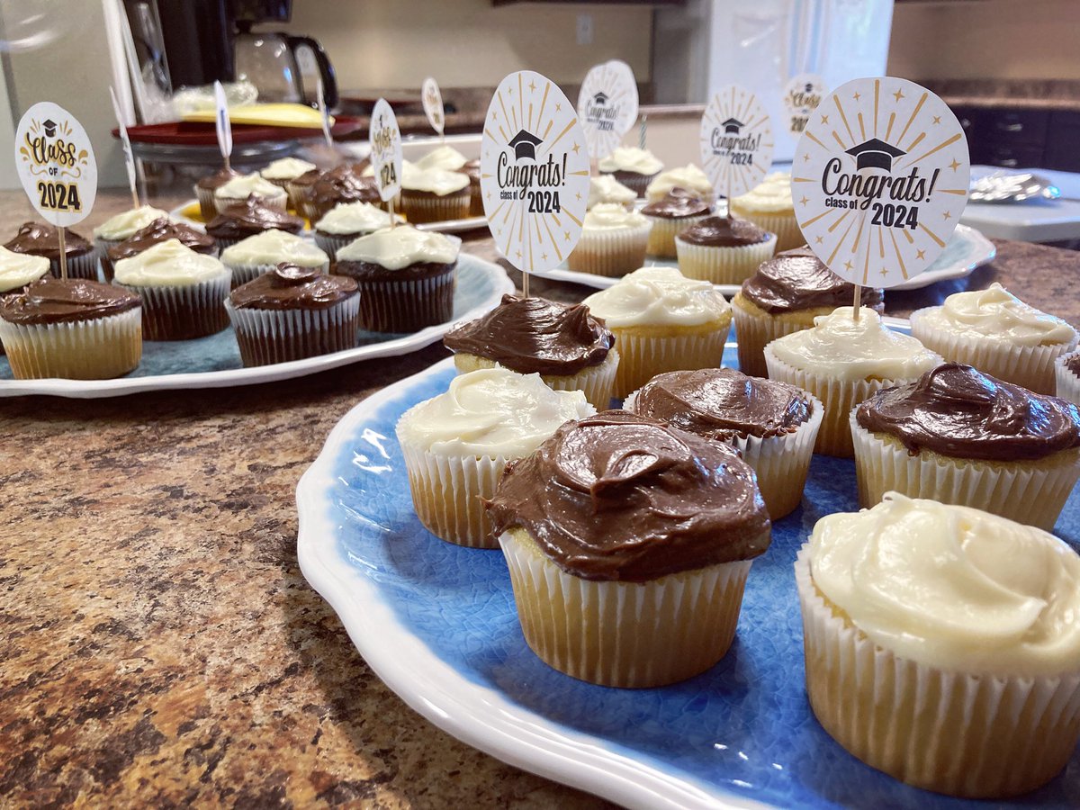 We want to send a big THANK YOU to all the volunteers and those who brought food to our Church Potluck on Sunday!