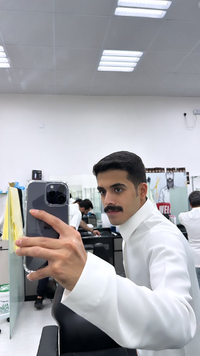 نادي وحلاقة ، وش احلى منها عمومًا " الكبتن سامي يمسي عليكم بالخير🌷 "