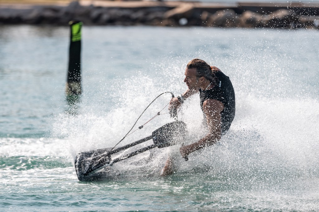 JetsurfOfficial's tweet image. Surf with purpose. Dive into our conservation efforts this summer and see how you can contribute to ocean health. 

#JETSURF #BornForFun #SummerWithJETSURF