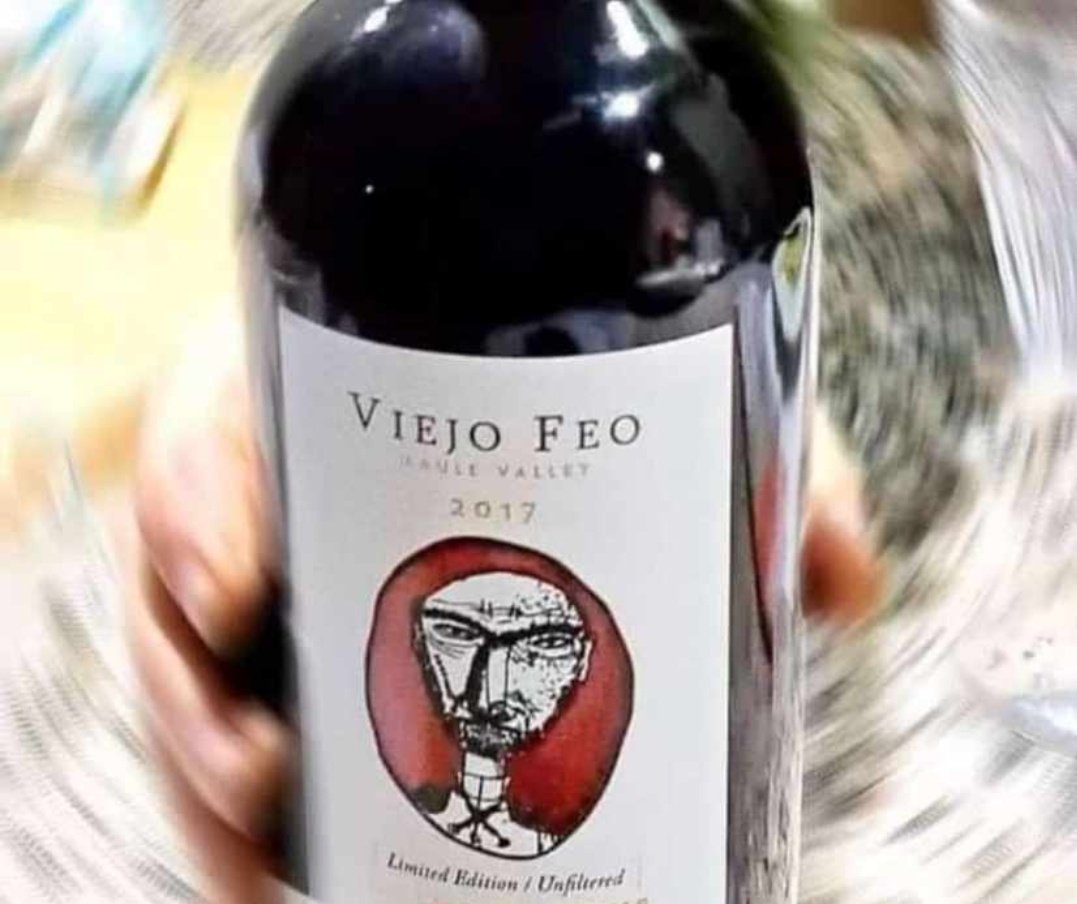 FitSurgeon's tweet photo. Cuando te dicen que "eres como el vino" 

Se refieren a este 👇🏽 https://t.co/v7WHDADiV0