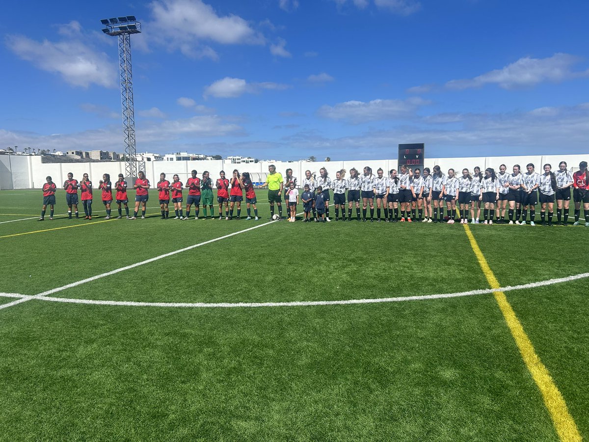 GlasgowGWFC's tweet photo. KICK OFF in Lanzarote 
~~~~~~~~~~~~~~~~
▪️Puerto Del Carmen 
                     🆚
▪️Glasgow GWFC https://t.co/65TRdLELOr
