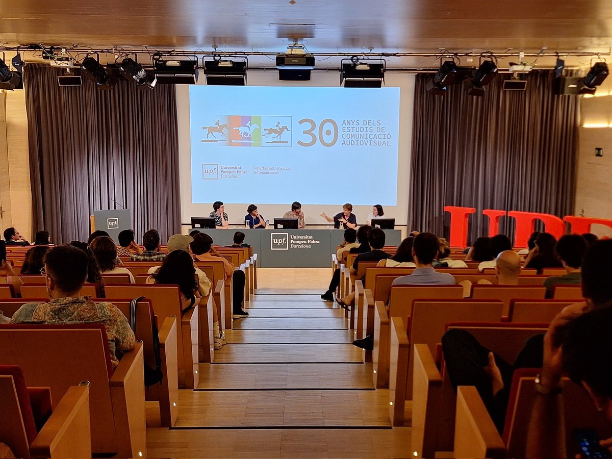 📽 Els #alumniUPF <a href="/SubiranaCarla/">Carla Subirana</a>, Carlos Marqués-Marcet, <a href="/alba_barneda/">Alba Barneda</a> i <a href="/alba_cros/">Alba Cros</a> reflexionen sobre els canvis viscuts en la producció audiovisual en els últims anys.

#TalentUPF