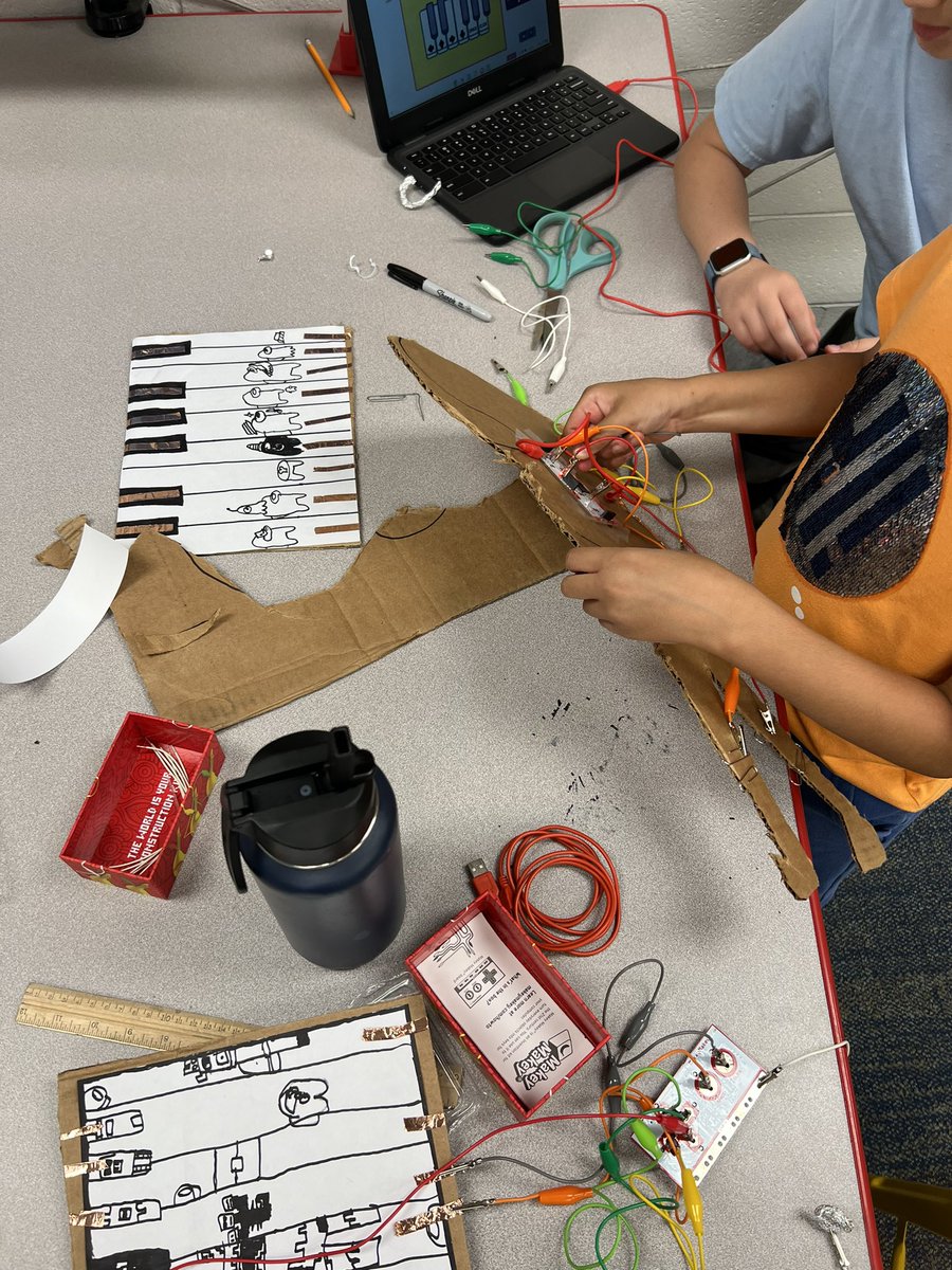 This week we’ve been doing all things STEM at Hillendale Elementary. Our campers have been busy designing, building, testing, failing, learning, growing and of course having lots of laughs. Radnor you’re up next! #STEMCamp24 #HillendaleElementary #RTSD <a href="/MrHirtTech/">MrHirt_Tech</a> <a href="/MrPicard_HES/">🅃🄾🄳🄳 🄿🄸🄲🄰🅁🄳</a>