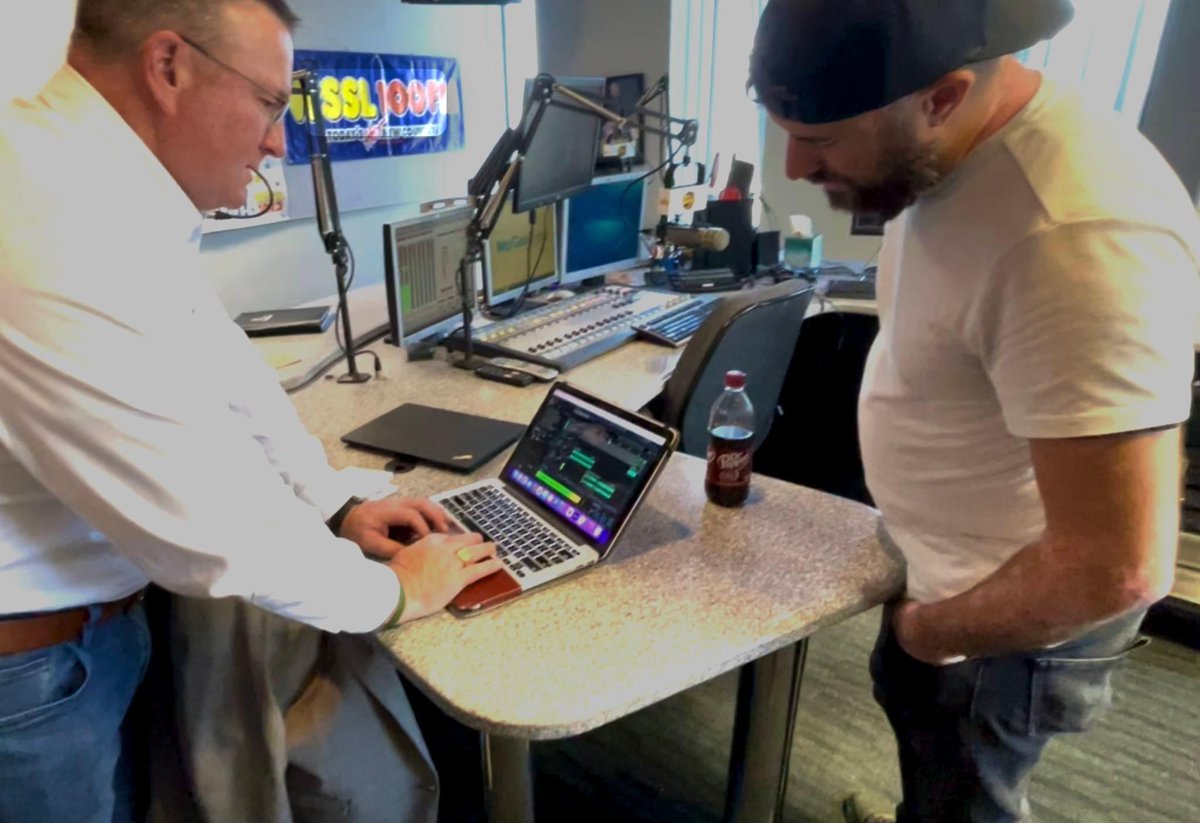 ConnectLakeGWD's tweet photo. We love โค๏ธ partnering with @WSSL100โs @aaronmichaelfm to share what we have planned for #LightsontheLake2024! ๐ Are you ready for the most spectacular event of the summer?! ๐บ๐ธ ๐ธ #WSSL100 #iHeartRadio #Fireworks https://t.co/PlIHZCRFrj