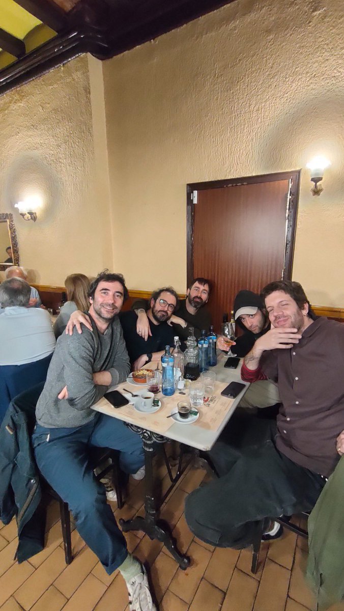 Mujeres son los mejores porque siempre lo han sido, y cada vez que sacan algo demuestran lo que les necesitamos 🥹

“Trance Continuo, 100% música de club española” es un nuevo 12” que incluye los temas con Svper y La Élite y varios remixes 🤲

shorturl.at/aPGZe