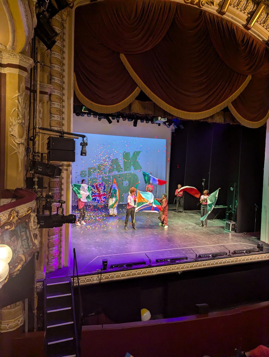 Theatre Royal Wakefield tweet media