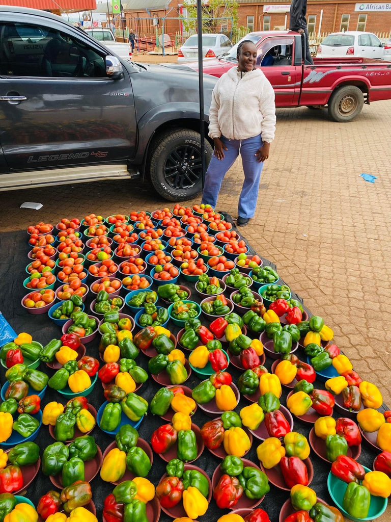 Ndi_Muvenda_'s tweet image. This is clean 👩‍🌾👩‍🌾👩‍🌾

You Can Find Her at Thohoyandou Next To FNB

Small Business Matters