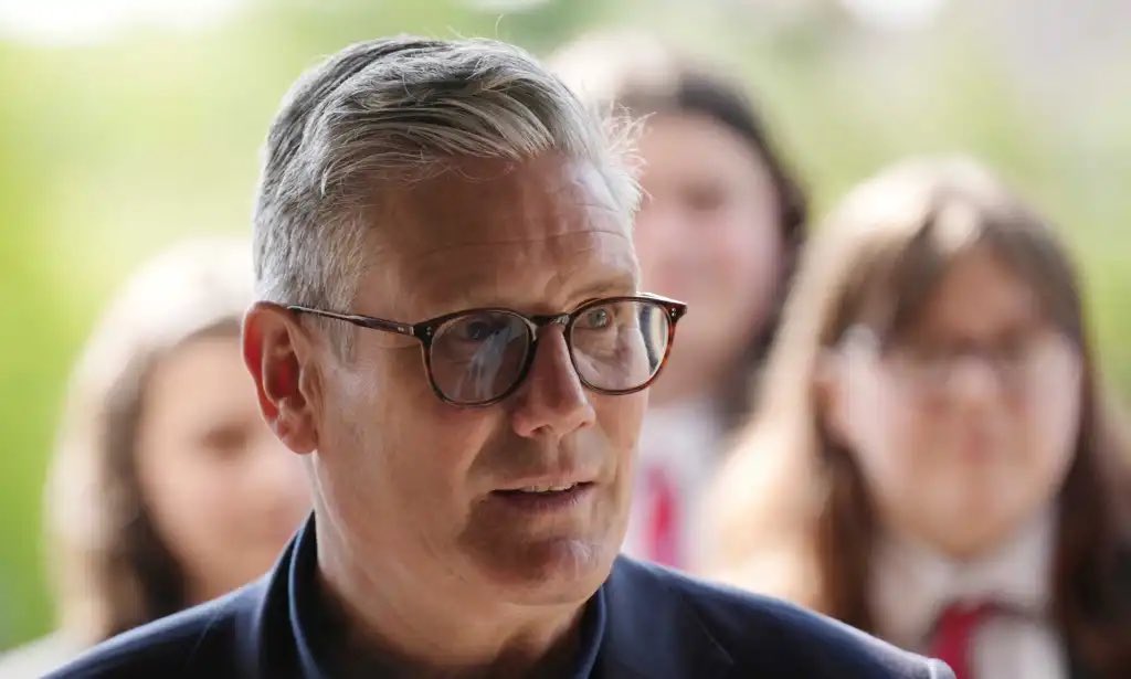 Keir Starmer says he opposes schools teaching young people about trans issues &amp; identities

Trans identity is real. This is a cruel abuse of trans kids

They need love &amp; support - not negation &amp; dismissal 

thepinknews.com/2024/06/25/kei… thepinknews.com/2024/06/25/kei…