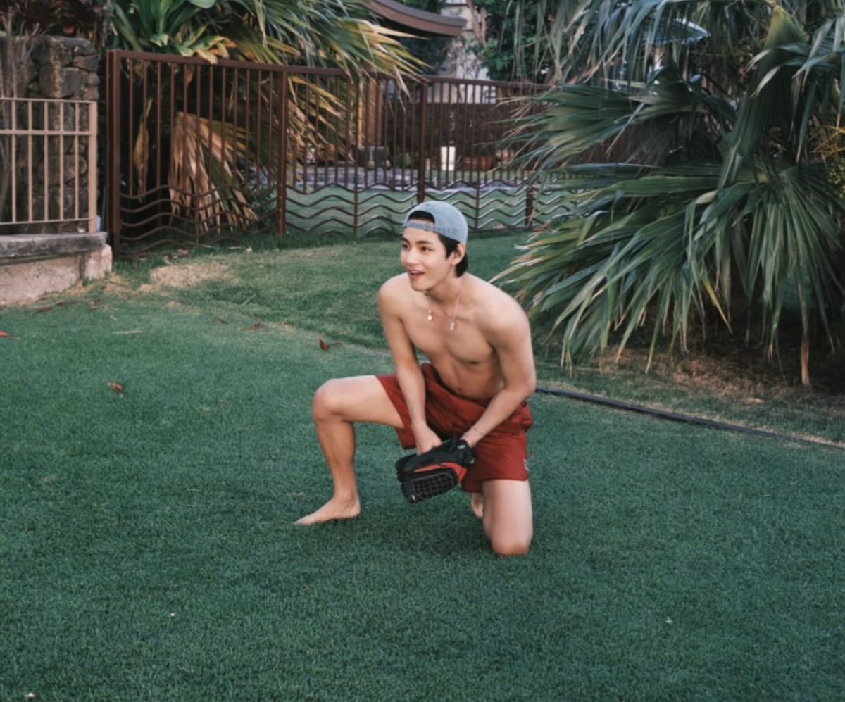 ningún ser humano tiene esa capacidad insana para ponerme orgásmica con una sola foto además de él