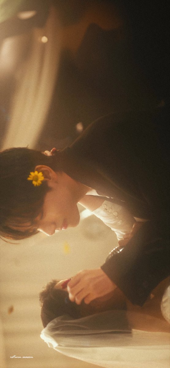 return_season's tweet photo. LOVE WINS ALL MV 태형

2340*5064 https://t.co/92HHfVTgPE