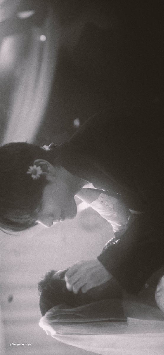 return_season's tweet photo. LOVE WINS ALL MV 태형

2340*5064 https://t.co/92HHfVTgPE
