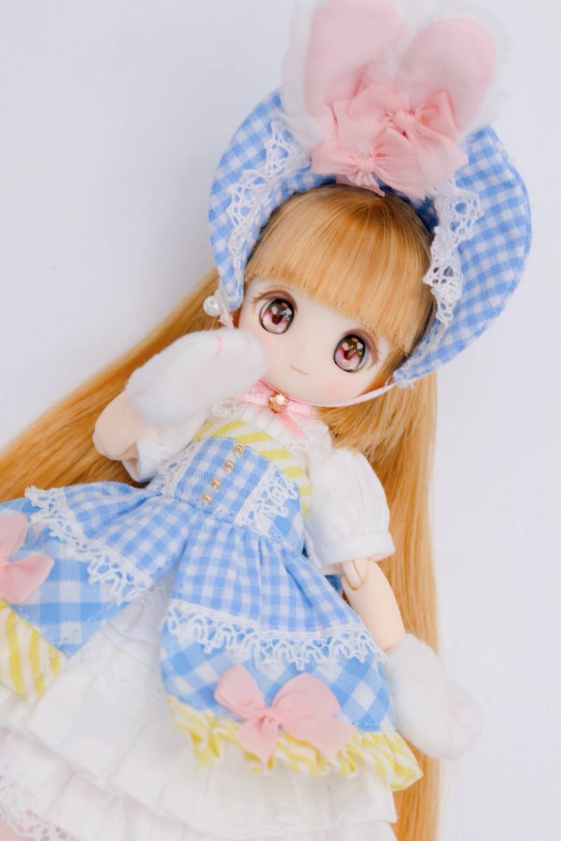 こちらもやっと出してあげられたイースターティーナちゃん🐰🐣🎀表情違いもすっごく可愛いですね🥺♥そろそろほよ口ティーナちゃん出ないかな〜と勝手に期待しております🍪💕
#アゾカツ #シュガカツ 
#シュガーカップス 
#ビスケティーナ