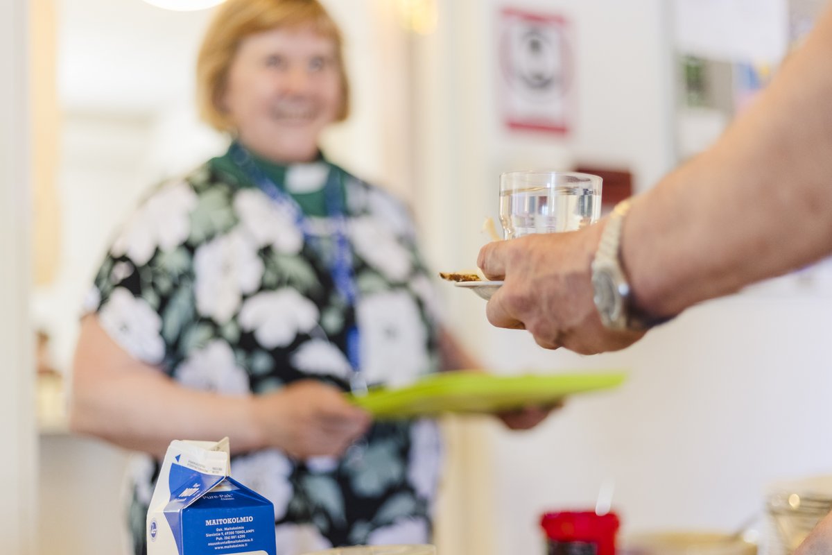 Kyrkans statistik visar att evangelisk-lutherska församlingarnas #diakoniarbete har beviljat en tredjedel mer i bidrag under början av året jämfört med första halvåret ifjol. Det människor ber om hjälp med är boendekostnader: flyttkostnader, hyra och el.
evl.fi/sv/tiedote/kyr…