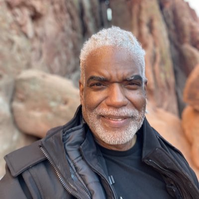 CalHarrisJr's tweet photo. #NewProfilePic https://t.co/stKLFLeCAU