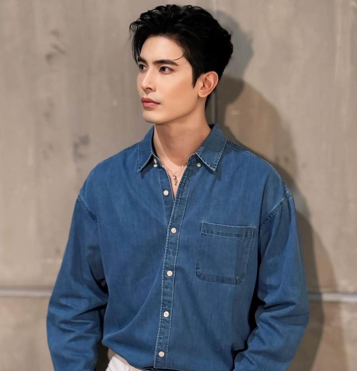 sonyukedotcom's tweet photo. โอ๊ยยยย พ่อ!!! หล่อตะโกนมว๊ากกก
#makeupby👉🏻 @gwenmakeup
#hairstylebynammon👉🏻 @nammon0602 Credit : IG @nammon0602 #sonyuke #sonyukedotcom https://t.co/ghFnvp1MKN