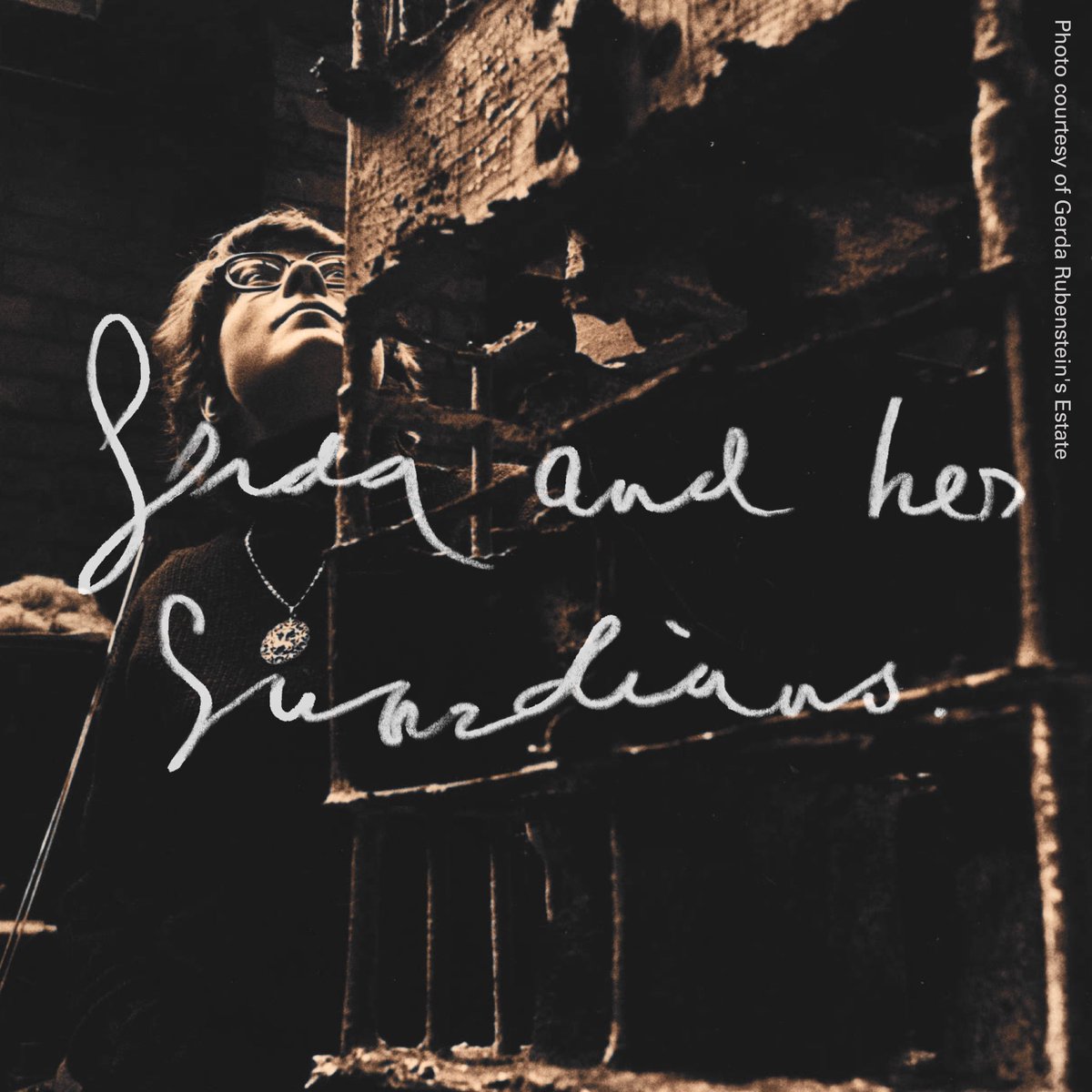 Harlow Sculpture Town tweet media