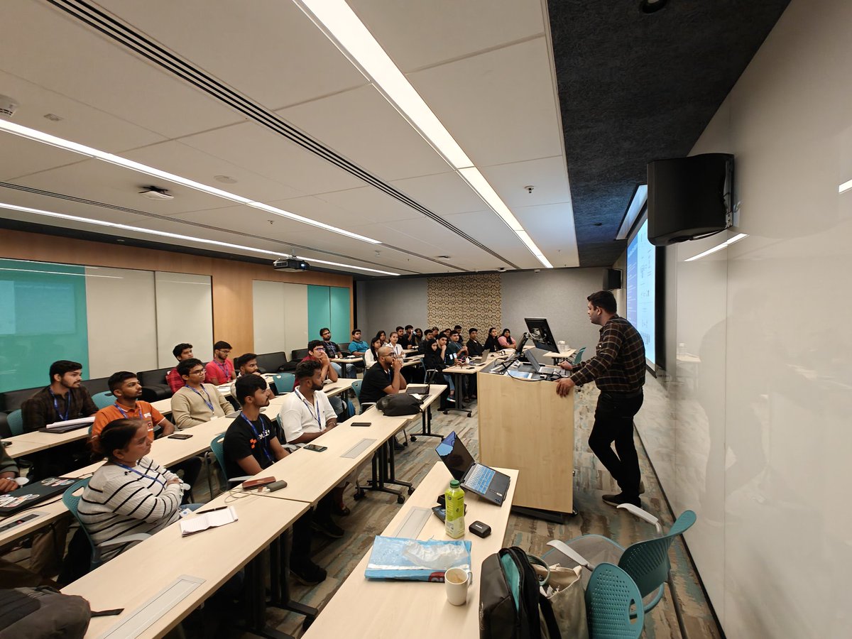 hackmum's tweet photo. Thank you @kool_karan86 for an awesome session on leveraging LLMs for #KnowledgeGraph Construction from Unstructured Data with @neo4j

#mumtechup #jun24mtp https://t.co/MUuf9wYcQ3