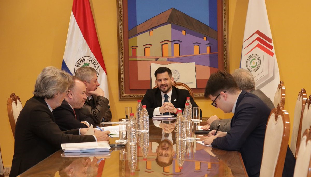 UEenParaguay's tweet photo. Cooperación en materia electoral

Brian Glynn, Director General para las Américas del @eu_eeas conversó con los Ministros del @TSJE_Py. Destacaron el trabajo conjunto en el marco de las recomendaciones de la pasada Misión de Observación Electoral de la UE @moeuepy23 https://t.co/sCdwyNTfIS