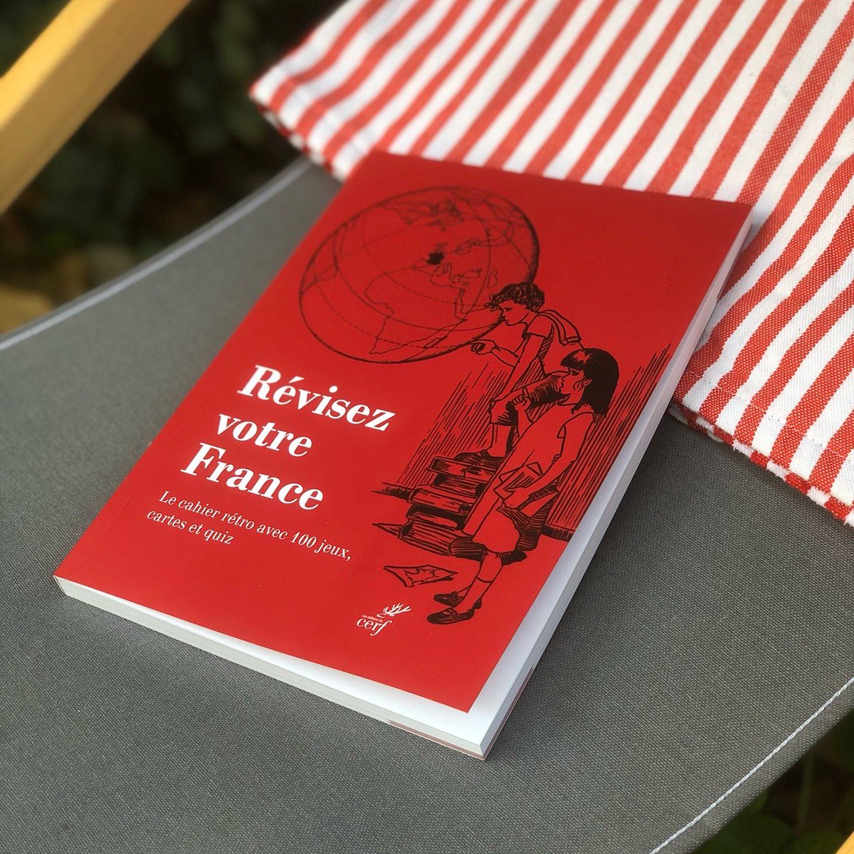 EditionsduCERF's tweet image. Révisez votre France : Un petit atlas de l’amour du pays 📖

Avec leur lot de croquis, de cartes et d’anecdotes, redécouvrez votre France et risquez-vous au passage du terrible examen de l’ancien certificat d’études. ⭐️

#cahierdevacances #enlibrairie #nouveautés #France #auteur