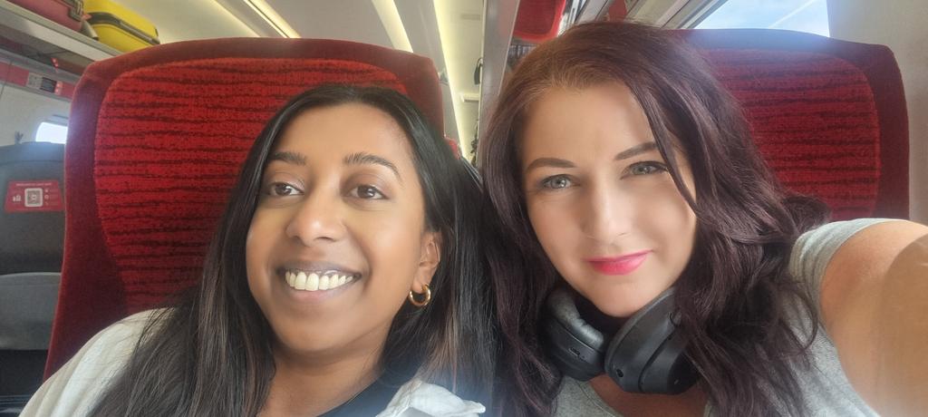 Jillian Owens (@jillianlowens) on Twitter photo Headed to Glasgow for tomorrow's #MindsetXR roadshow event with <a href="/shilpishobs/">Shilpi</a> 🥳 Excited to see whats happening in Scotland in immersive tech for mental health
<a href="/HINSouthLondon/">Health Innovation Network South London</a> <a href="/HI_NENC/">Health Innovation NENC</a> <a href="/innovateuk/">Innovate UK</a> Headed to Glasgow for tomorrow's #MindsetXR roadshow event with <a href="/shilpishobs/">Shilpi</a> 🥳 Excited to see whats happening in Scotland in immersive tech for mental health
<a href="/HINSouthLondon/">Health Innovation Network South London</a> <a href="/HI_NENC/">Health Innovation NENC</a> <a href="/innovateuk/">Innovate UK</a>