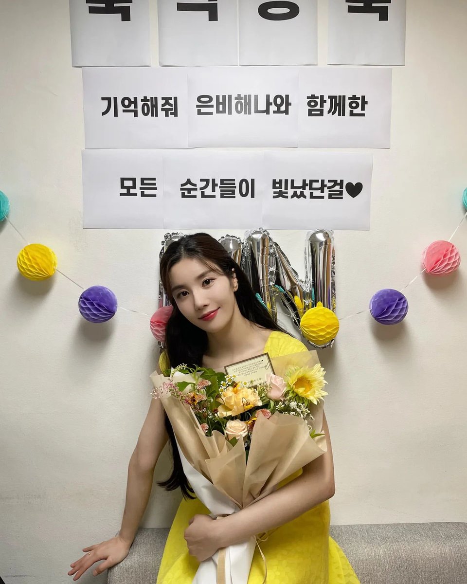 timetoEUNBI's tweet photo. 220626 official_kwon.eunbi Instagram 03

🔗: https://t.co/8Ym9ImrWHI

#권은비 #KWONEUNBI https://t.co/e8S2CYNPEk