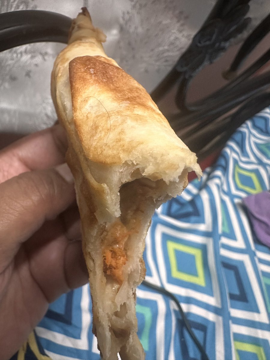 AngieGAbraham's tweet photo. @zomatocare ordered from zomato. The order was from @LaPinozPizzaInd. It's not okay to serve such food to the customers. It's really disgusting to find a hair in food. And I had starting eating it also only to find a hair in food. Value customer's health. https://t.co/ciFzXGrBBl