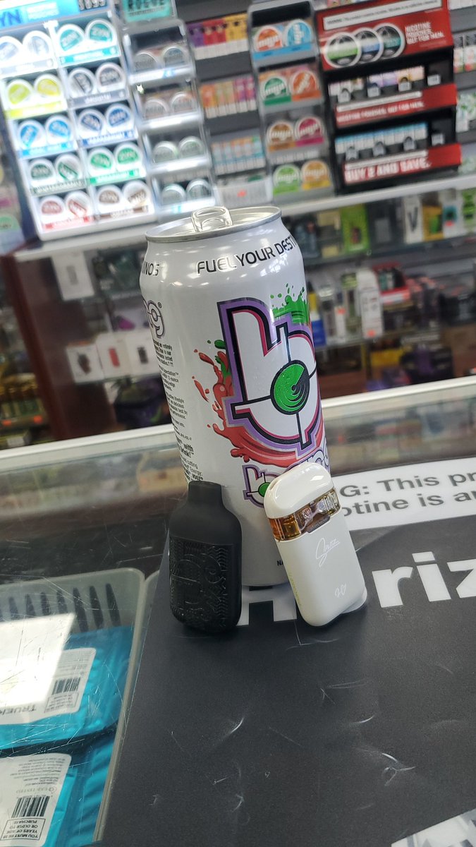 RousssTV's tweet image. Breakfast👌 #bangenergy #tysonvape #splitz