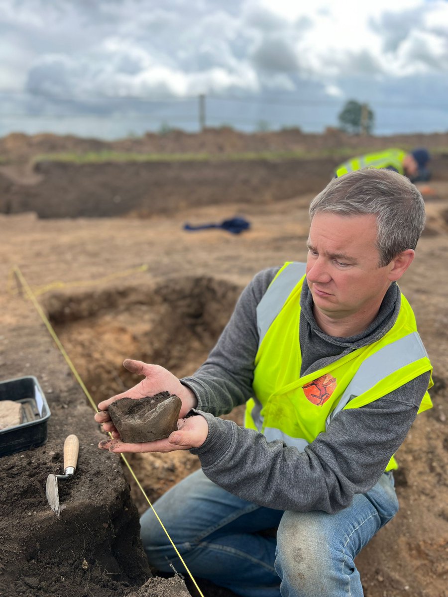 WingstothePast's tweet photo. Planning the summer holidays? What better way to enjoy them than spend time on an archaeological dig. We have spaces an amazing Roman site in Norfolk from 17 to 30 Aug 24. The 2nd week is for a family of 4 (over 13). Pop over to the website for more info https://t.co/etd6XjGLTT https://t.co/1ujhfK7LTG
