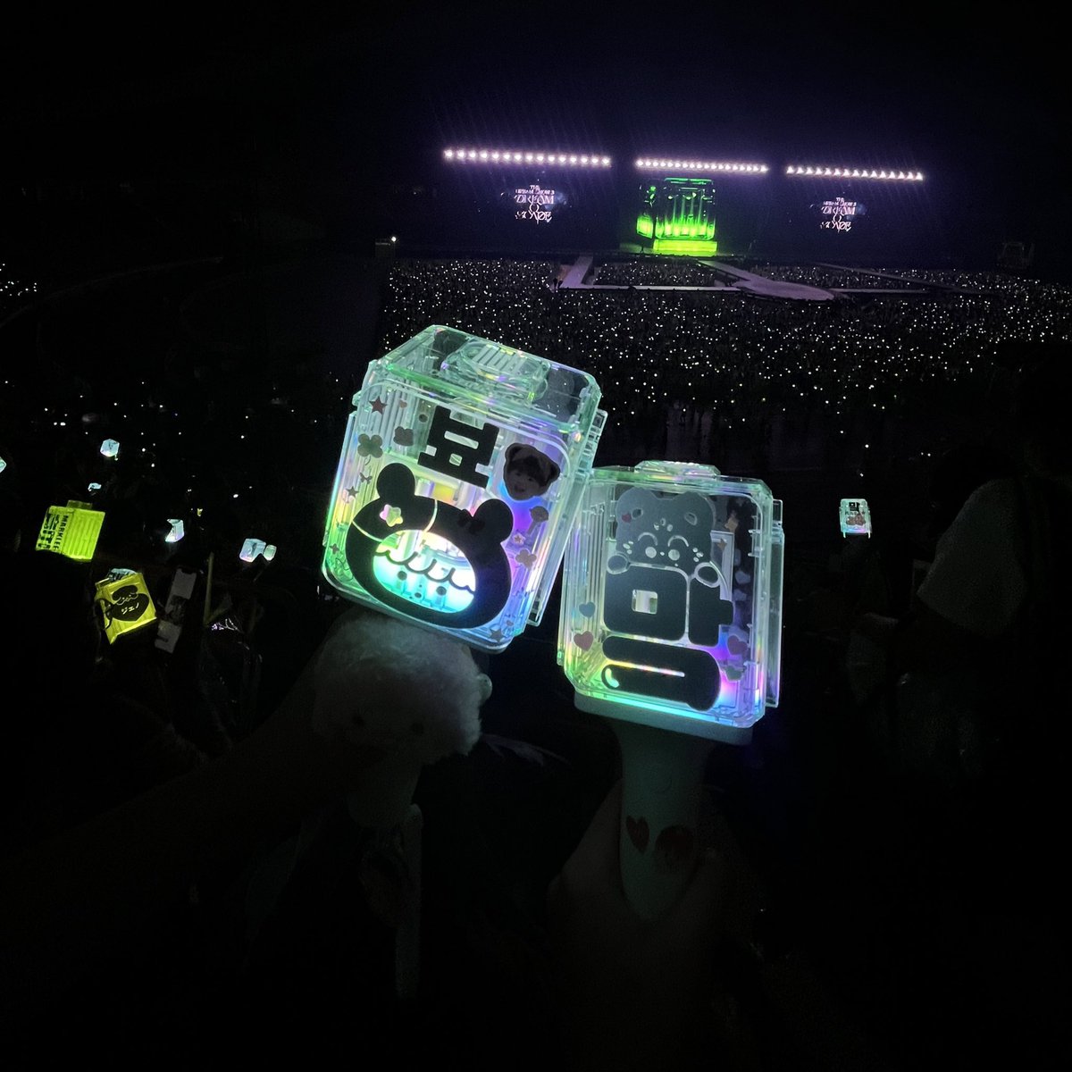 cymktykl_'s tweet photo. พร้อมส่ง อะคริลิค ติดแท่งไฟ หนา2mm * พอดีแท่งไฟ * 
- แบบธรรมดา ver.1,ver.2 15฿ 
- แบบพกจ (สำหรับ ver.2) 25฿
☆  ค่าส่ง EMS 40 / มากกว่า 6 — 50/ 10+ —  60 

💌 สอบถามสั่งซื้อทาง dm 
#ตลาดนัดnct #ตลาดนัดnct127 #ตลาดนัดwayv 
#DOYOUNG_Dear_Youth_BANGKOK https://t.co/FI8E8lwM9a