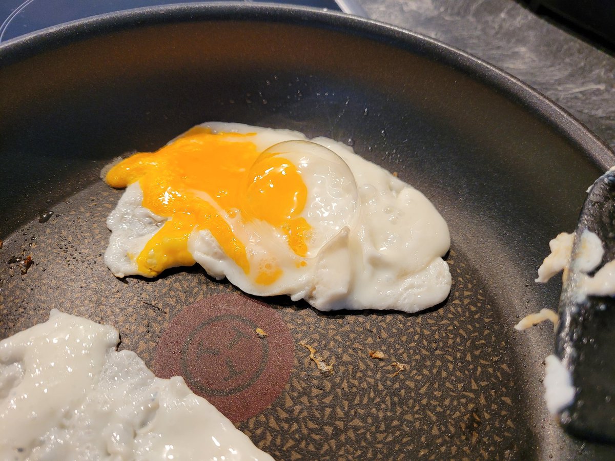 JongebloedInge's tweet image. #Spiegelei #Eigelb