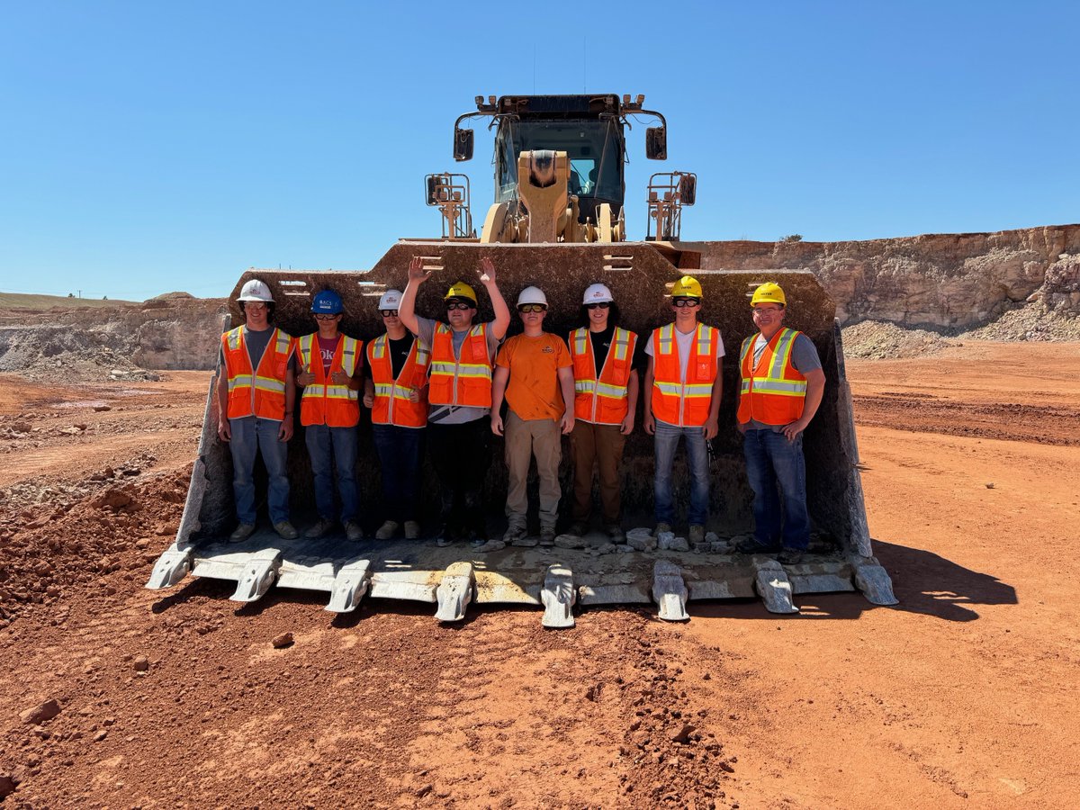 AGCofSD's tweet photo. Exciting news! AGC of South Dakota and Rapid City schools host the AGC Summer Construction Academy! High school juniors & seniors learn hands-on from local contractors. Earlier this week they did an industry tour at Pete Lien & Sons. Thanks for the support! ποΈπ·ββοΈ #ConstructionEd https://t.co/Oh1lsLXtFv