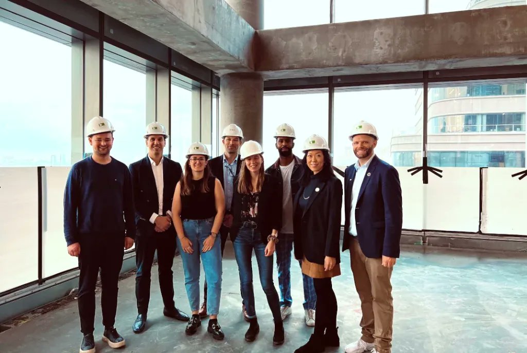 SGglobalnetwork's tweet image. Meet John-Paul Parmigiani (@JPARMIGIANI), a US graduate of @LKYSch and co-founder of @ihnymetro &amp;amp; @ImpactHubAccra empowering thousands of global changemakers 💪

Read his story here: bit.ly/3VSrHhm

#impacthub #changemaker #Leadership #Innovation