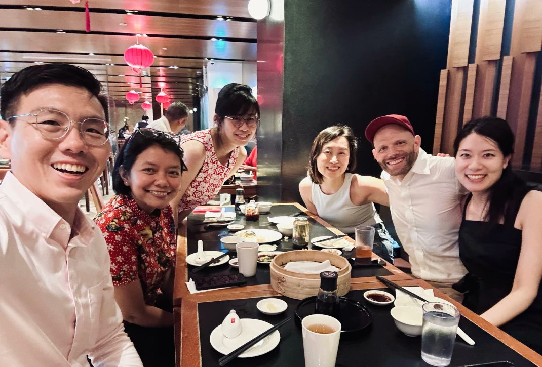 SGglobalnetwork's tweet image. Meet John-Paul Parmigiani (@JPARMIGIANI), a US graduate of @LKYSch and co-founder of @ihnymetro &amp;amp; @ImpactHubAccra empowering thousands of global changemakers 💪

Read his story here: bit.ly/3VSrHhm

#impacthub #changemaker #Leadership #Innovation