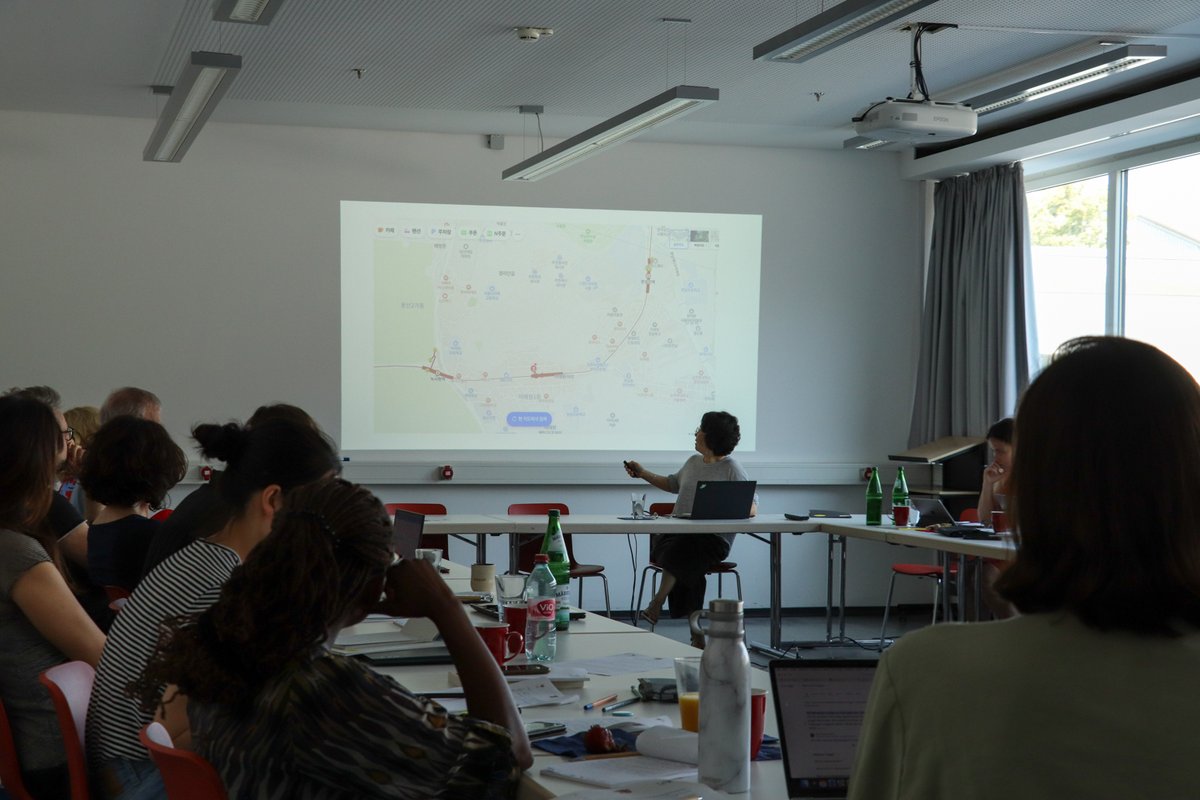 SFB1265's tweet image. The workshop: &quot;Spatial Arrangements and Multiple Spatialities&quot; is in full swing!
Co-organised between the #sfb1265 &amp;amp; the Global Center of Spatial Methods for Urban Sustainability (SMUS) @TUBerlin 
#spatialresearch #globalsociology