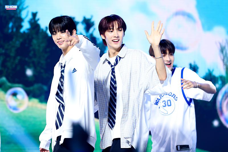 YoungjaeBra's tweet photo. [📸] ─ Atualização via MBC M no Naver (2):

🔗https://t.co/Mjl8A6KspW

#영재 #YOUNGJAE #최영재 #CHOIYOUNGJAE
#TWS #투어스 #247WithUs
#SUMMER_BEAT
#내가S면넌나의N이되어줘
#If_Im_S_Can_You_Be_My_N #TWS_SN https://t.co/qftj4AVH2o
