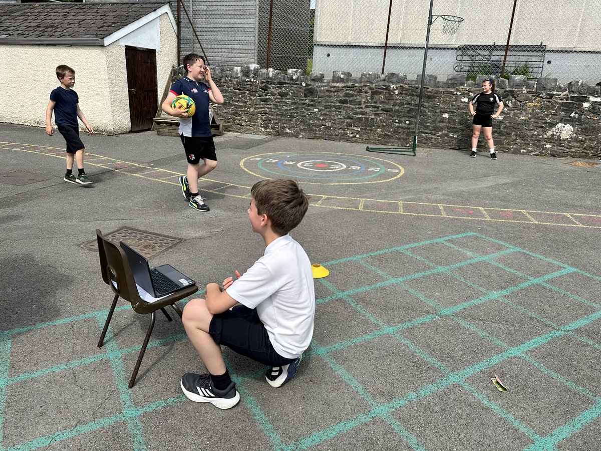 Ysgol Cwrt Henri tweet media