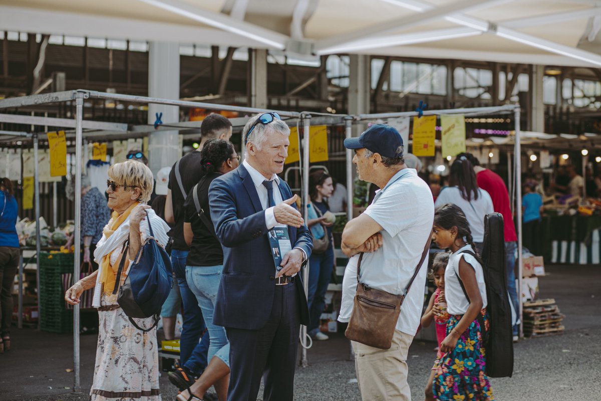 Sur le marché de Noisy Le Grand ce matin aux côtés du co-president du Centre <a href="/philippefolliot/">Philippe Folliot</a> , de ma suppléante Diane Levy et des membres du Centre pour partager notre programme et échanger avec les populations.

Votez Patrice Anato le 30 juin et 7 juillet.
#patriceanato