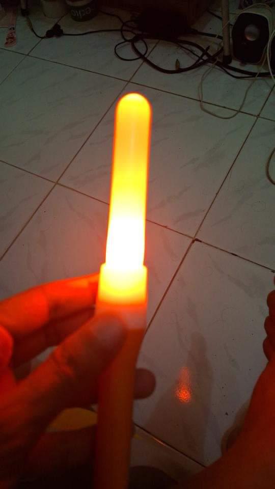 FarMerch48's tweet photo. #WTS Lightstick cheerlight / Chiaraito polos. 
Sangat cocok untuk wotagei. 
Ready warna Orange 6 pcs, biru 2 pcs, merah 2 pcs, hijau 2 pcs. 
Harga : 200k / Pcs
Yg mau kai bisa request admin. 
Terima kasih🙏 https://t.co/x1XiiGZc70