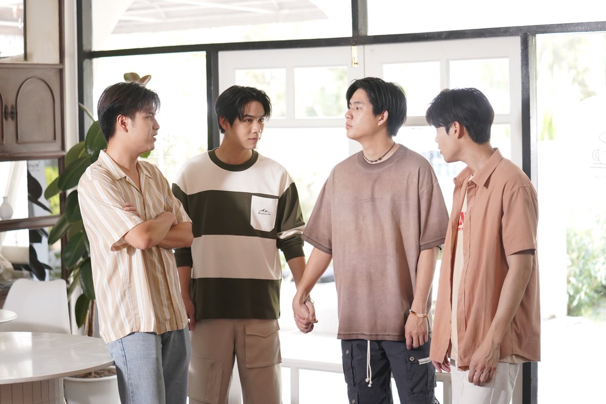 WeAreSeriesTH's tweet photo. ก็อยากจับมือ​ “แฟน” อ่ะ ผิดตรงหนะะะ 
เด็กสมัยนี้มันน่ารักจนทำสมองไหลจริงๆ แหละอาปุ้ยยยย

#WeAreSeriesEP13
@winny_thanawin @satangktp @marcmc_mc @poon_mit12 @godji_godji https://t.co/6ZK2dw81di
