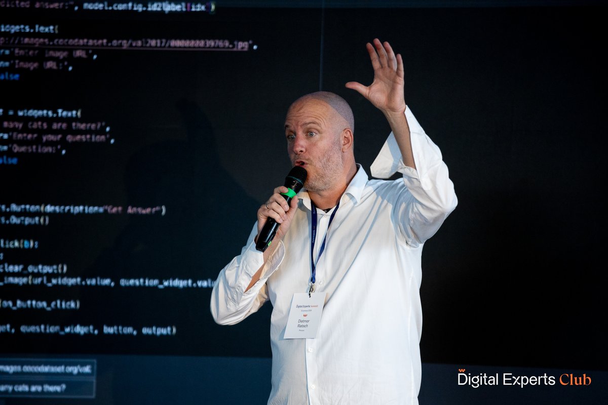 lemonmindcom's tweet photo. Incredible day at the Digital Experts Club Summit! 🌟 Honored to have Dietmar Reitsch from @Pimcore and our CEO, Olgierd Mrozik, sharing insights on digital transformation. Thanks to the Digital Experts Club and all attendees! #DECsummit #LemonMind #DigitalExpertsClub #Pimcore https://t.co/YKVARu7QAY
