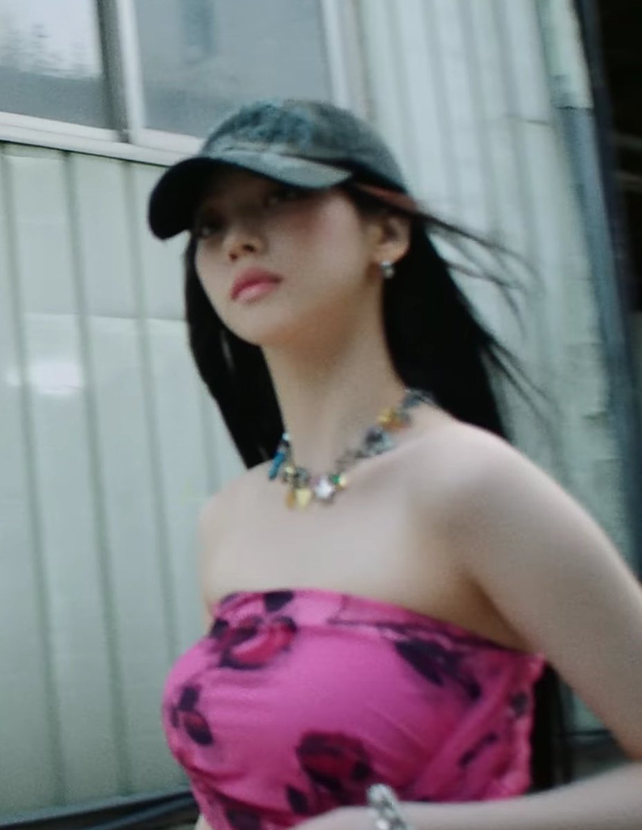 hourly karina (@hourlykarina) on Twitter photo 