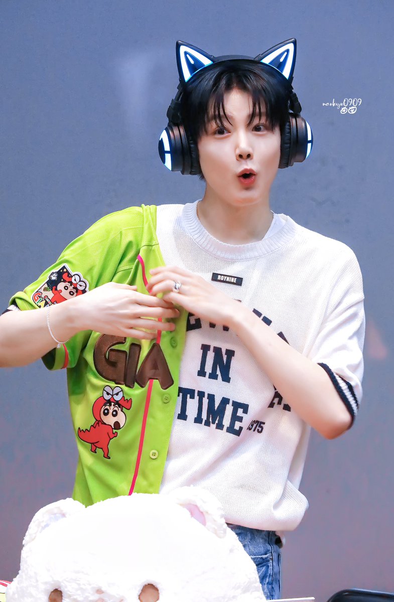 240626 플로리스 HQ

샴고양이뀨🐈

#준규  #JUNKYU  #ジュンギュ  #트레저 #TREASURE